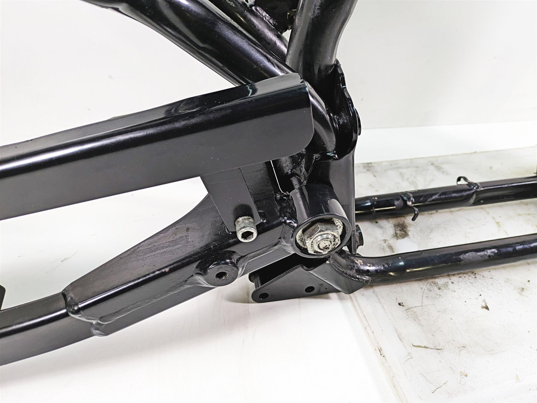 1986 Harley Sportster XLH 883 Straight Main Frame Chassis & Swingarm With Clean Texas Title 47150-86A {{ shop.shopifyCountryName }} - Mototech271
