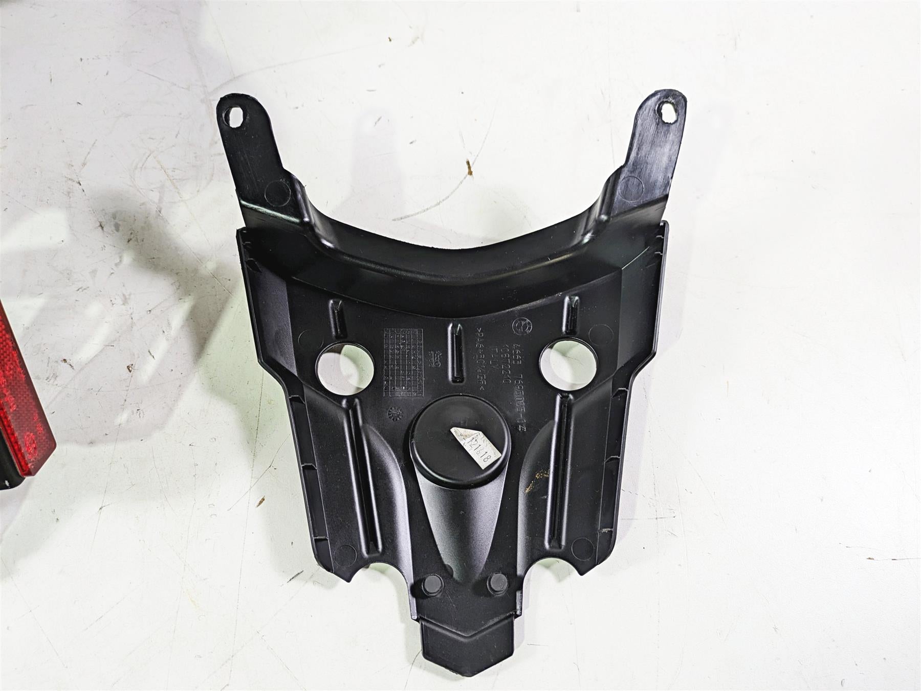 2017 BMW F800GS Adv K75 Tail License Plate Holder Fairing Cover Set 46627695030 {{ shop.shopifyCountryName }} - Mototech271