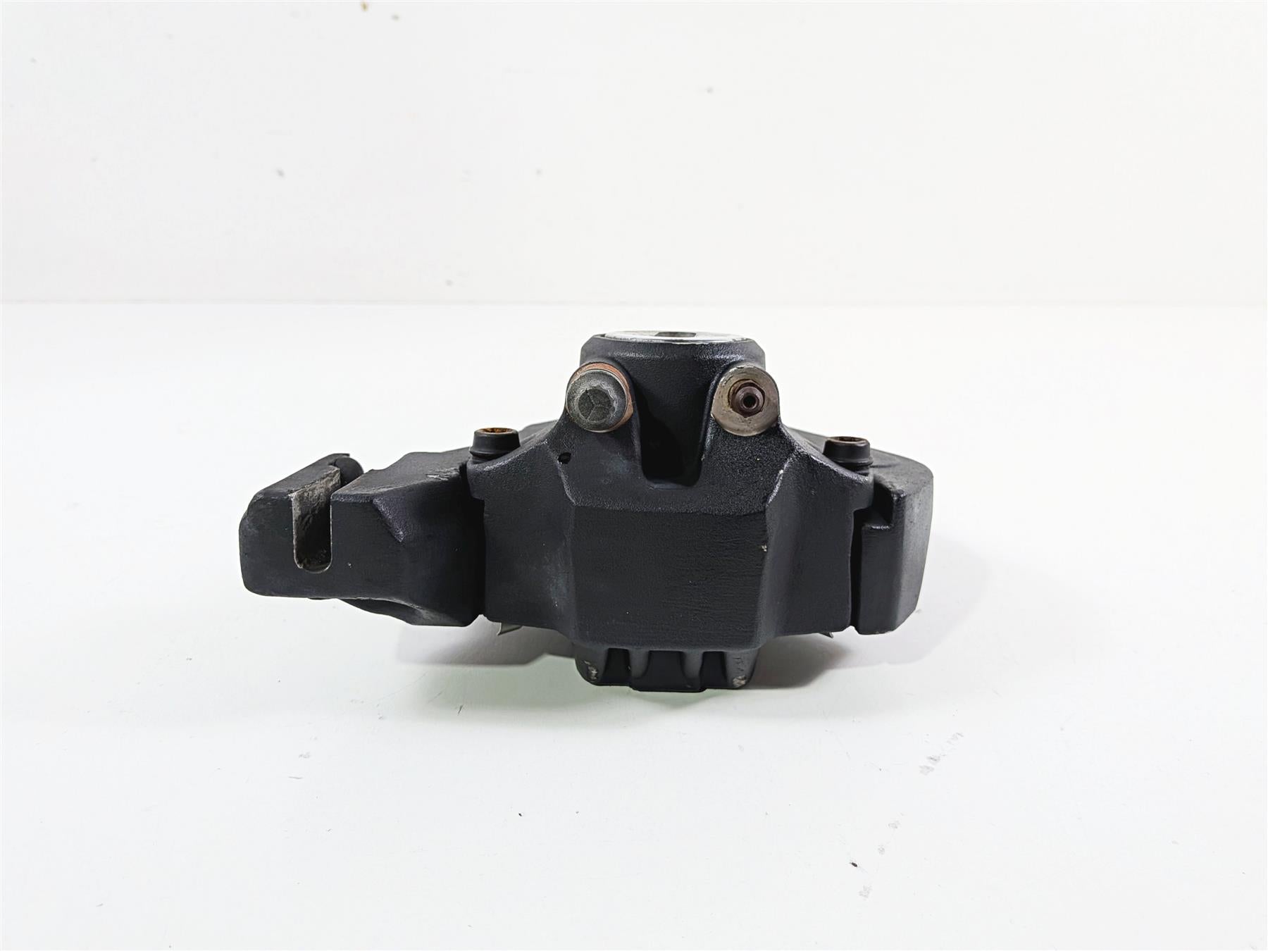 1996 Harley FLSTC Softail Heritage Rear Brake Caliper Bracket 44050-87 44207-87 {{ shop.shopifyCountryName }} - Mototech271