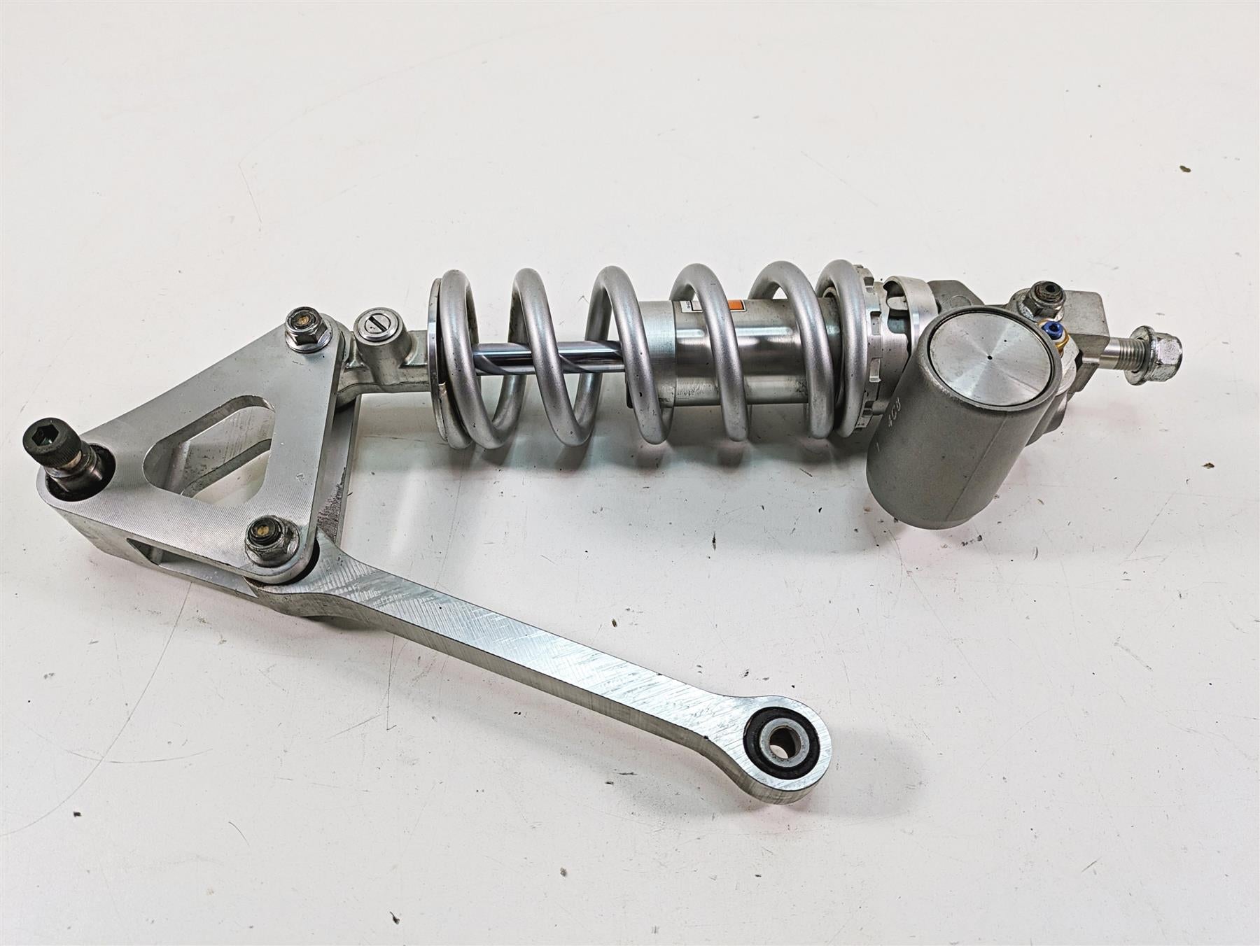 2007 Yamaha R1 YZFR1 Rear Shock Damper & Linkage 4C8-22210-10-00 {{ shop.shopifyCountryName }} - Mototech271