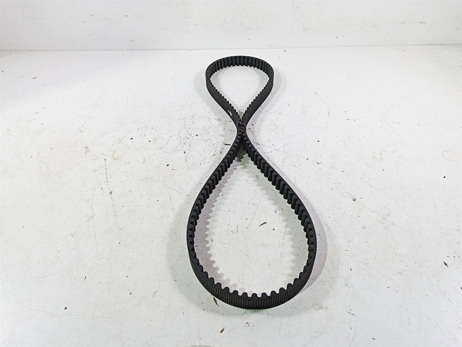 2002 Harley FLSTC Softail Heritage Classic Rear Drive Belt 135T 1 1/8" 40307-00B {{ shop.shopifyCountryName }} - Mototech271