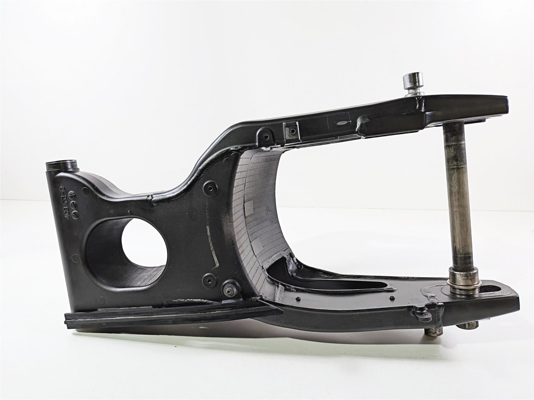 2008 Yamaha YZF R1 RN19 Straight Swingarm Swing Arm 4C8-22110-10-00 {{ shop.shopifyCountryName }} - Mototech271