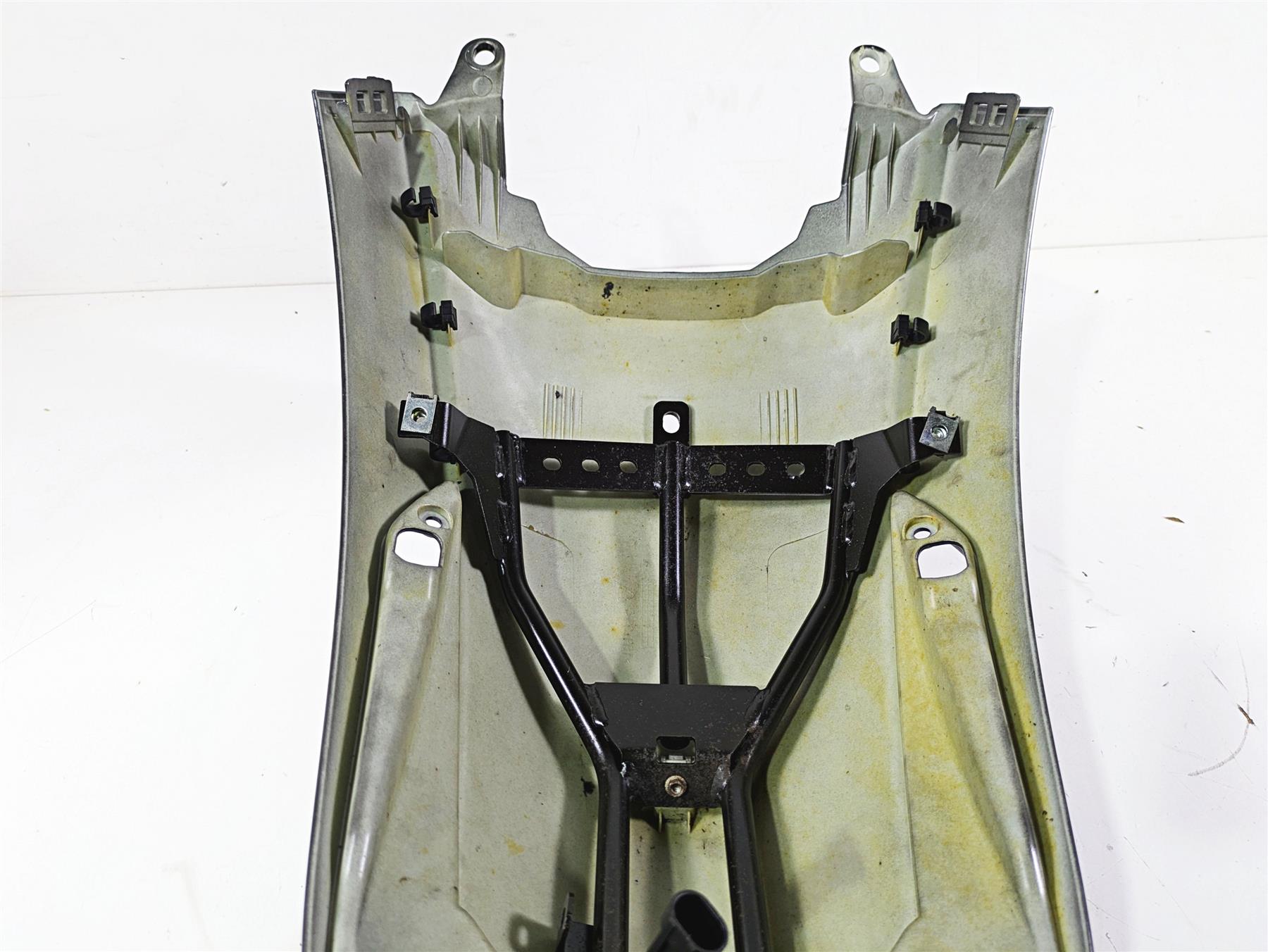 2014 Moto Guzzi California 1400 Touring Rear Upper Fender & Support 887487 {{ shop.shopifyCountryName }} - Mototech271