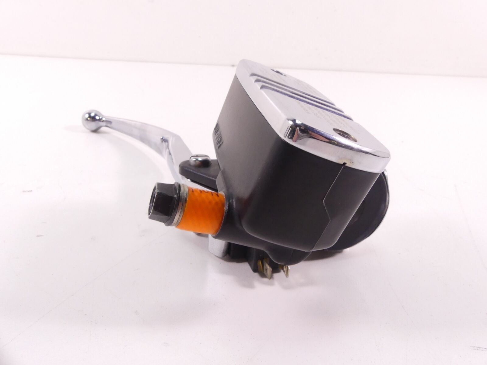 2002 Honda Goldwing GL1800 Front Brake Master Cylinder 45510-MCA-305 {{ shop.shopifyCountryName }} - Mototech271