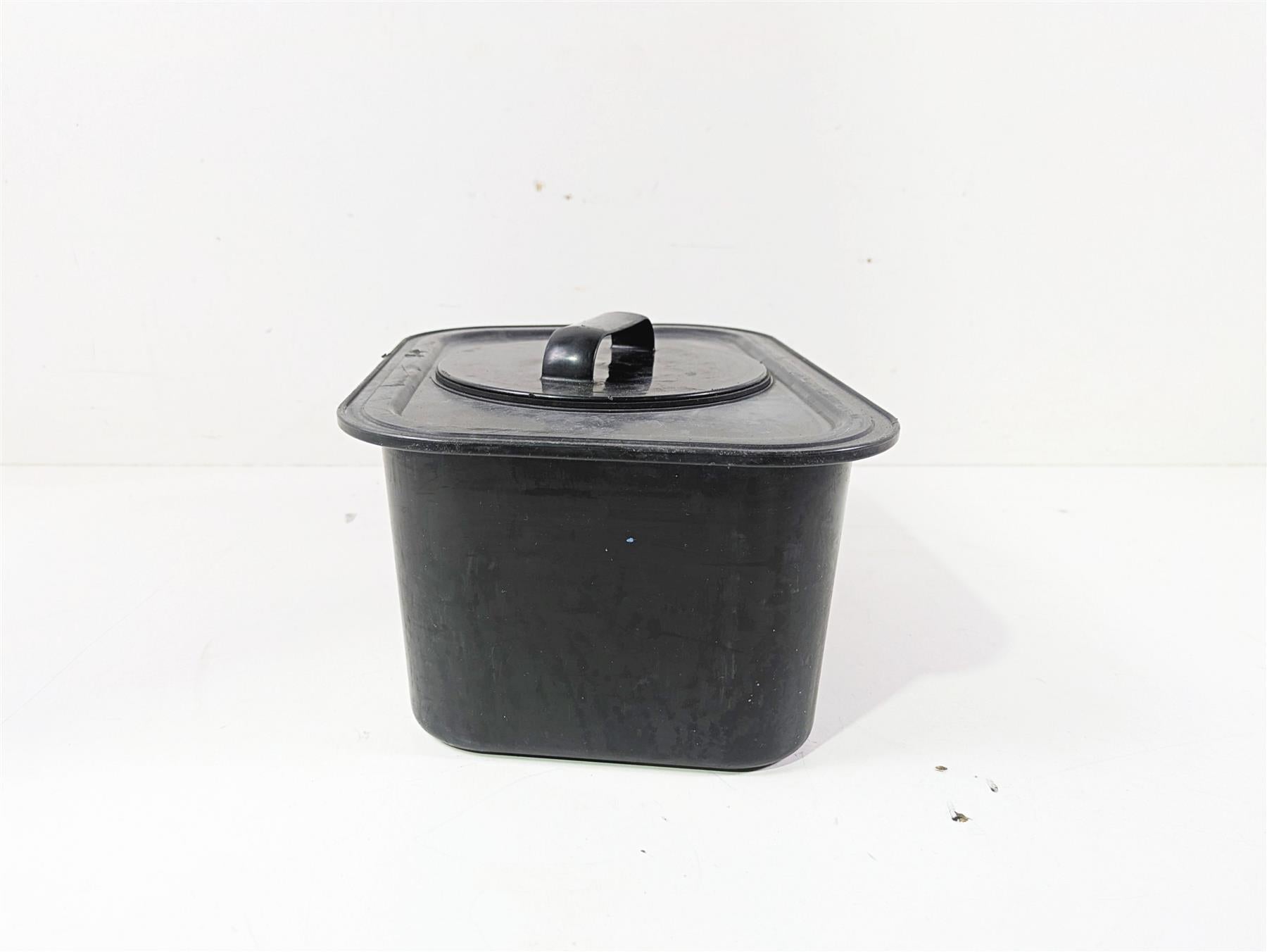 2019 Yamaha VX Cruiser HO 1800 Rear Storage Compartment Box F2X-U591B-00 {{ shop.shopifyCountryName }} - Mototech271
