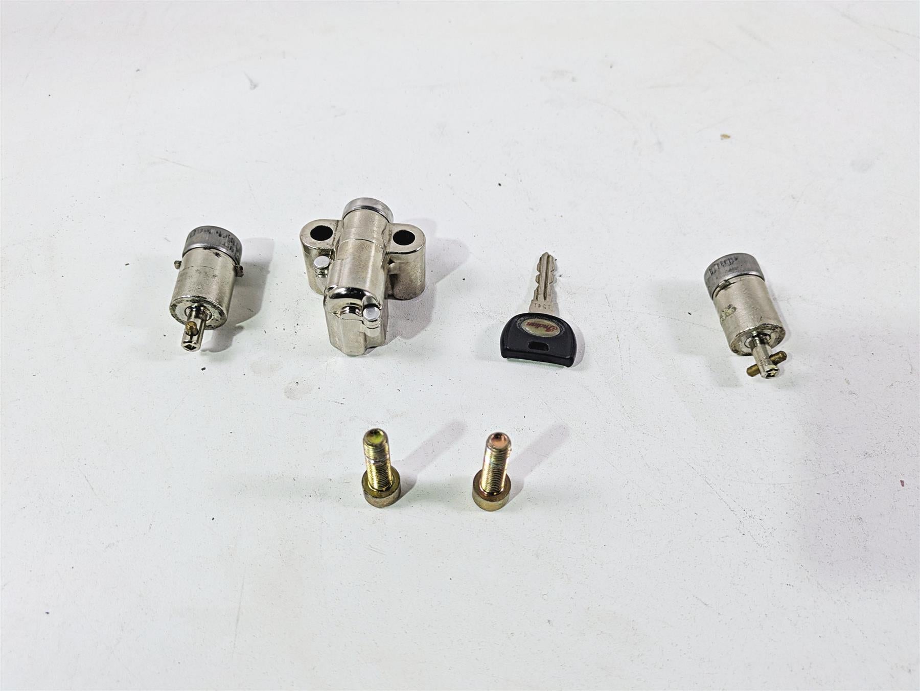 2017 Indian Chieftain Limited Fork & Saddle Bag Lock Key Set 2635146 {{ shop.shopifyCountryName }} - Mototech271