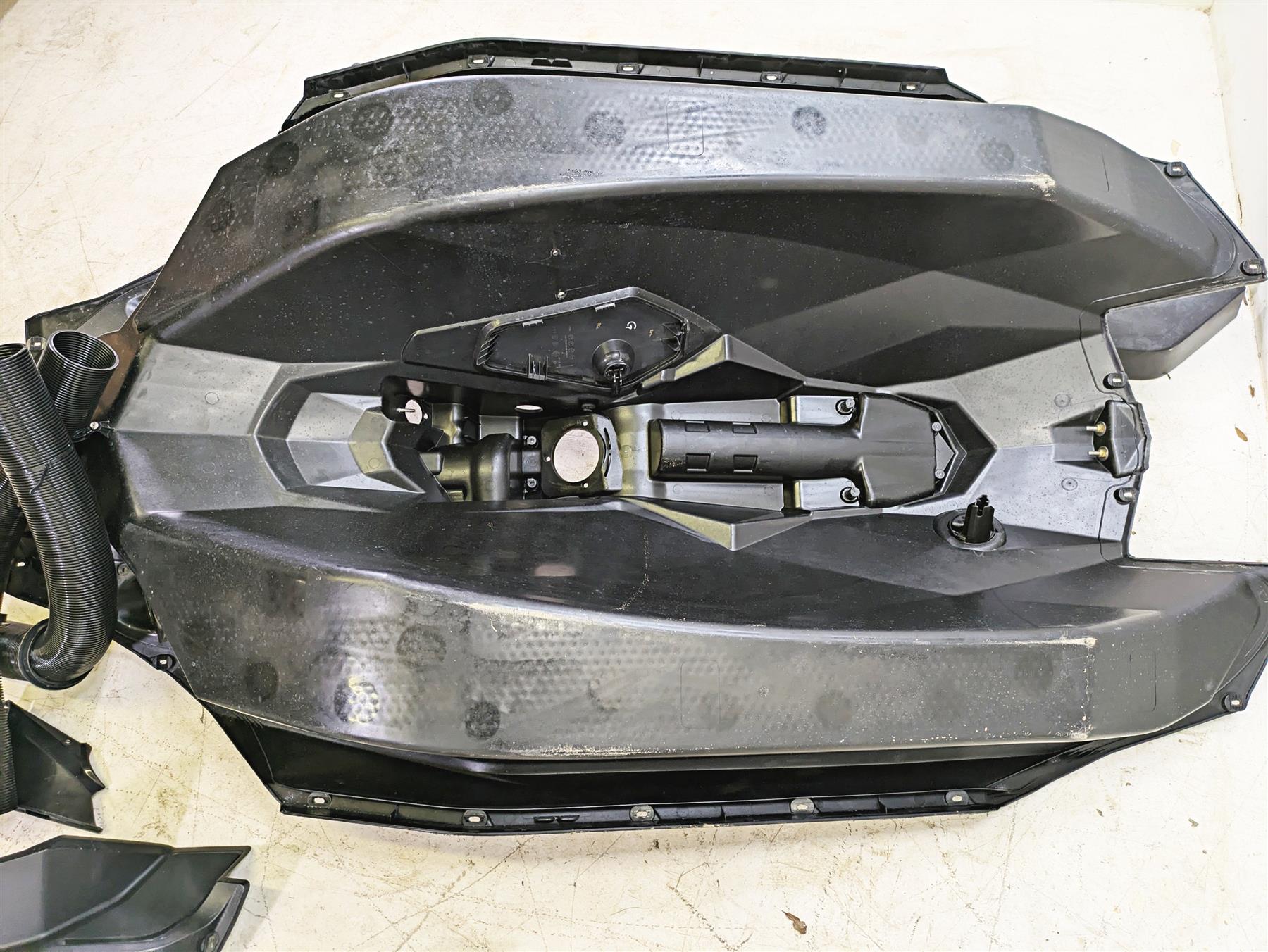 2022 SeaDoo Spark 900 Trixx Inner Hull Center Body & Covers 291006043 {{ shop.shopifyCountryName }} - Mototech271