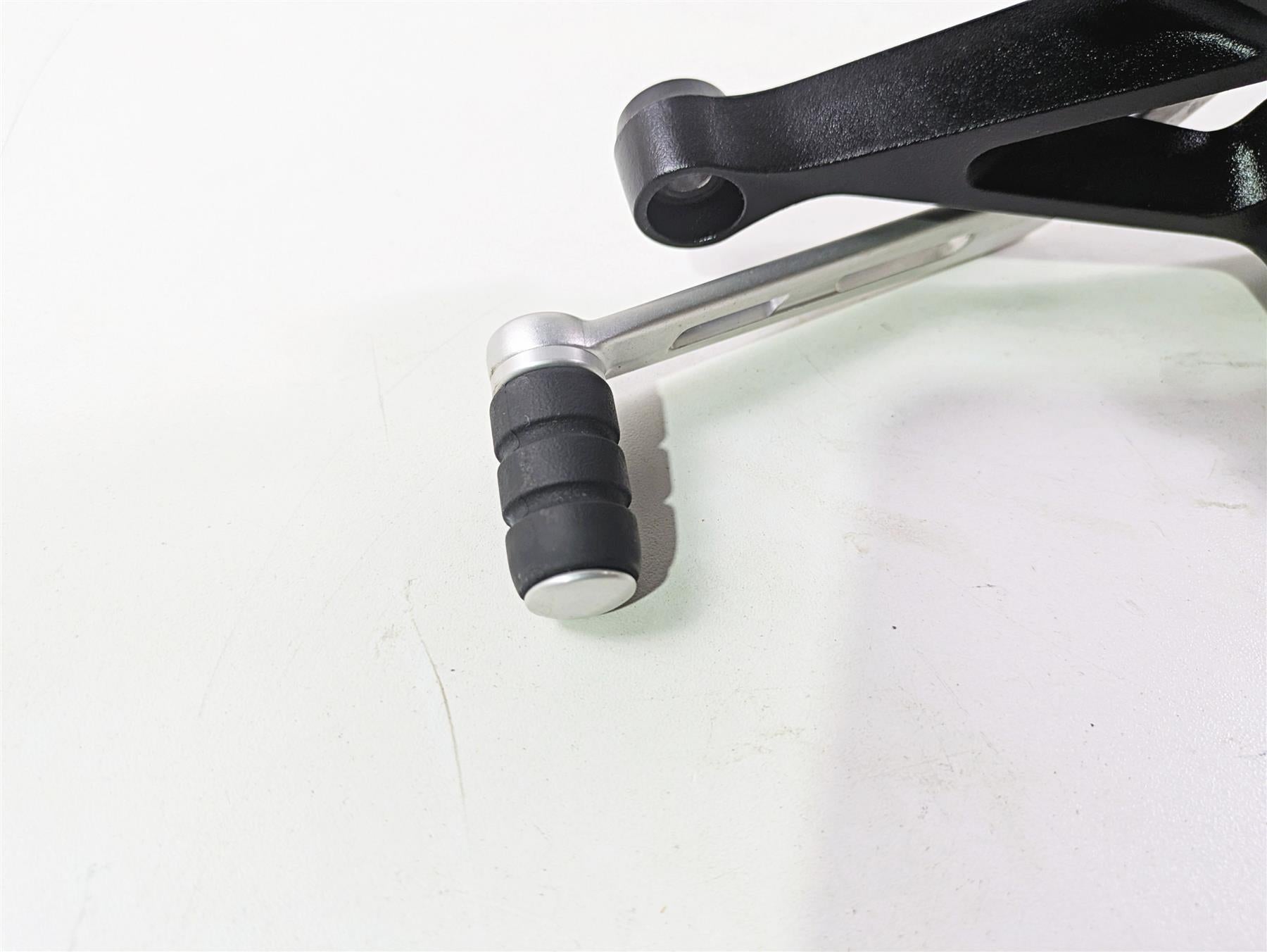 2024 Triumph Street Triple 765 R Left Rider Footpeg + Shifter & Links T2088025 {{ shop.shopifyCountryName }} - Mototech271