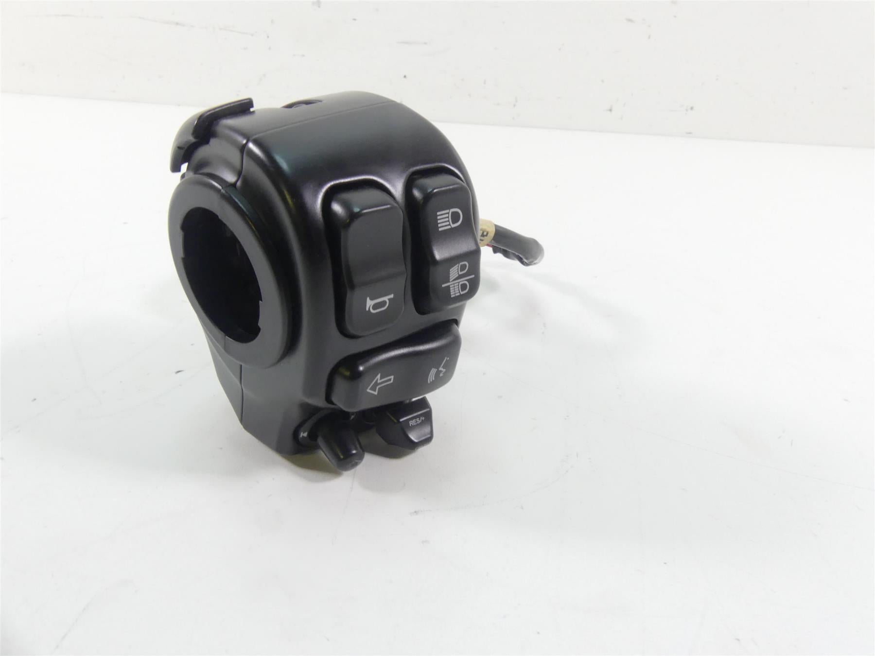 2014 Harley Touring FLHTK Electra Glide Left Hand Control Switch 71500128B {{ shop.shopifyCountryName }} - Mototech271