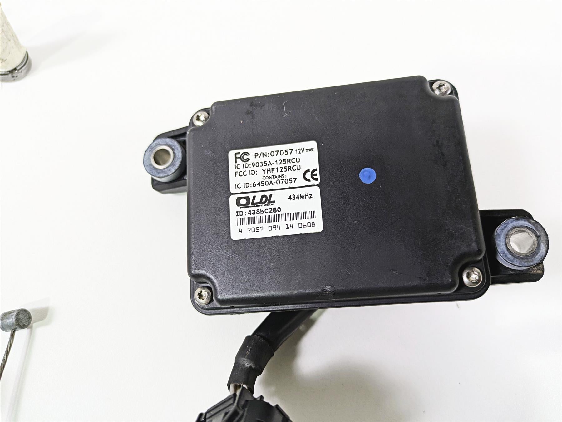 2015 Triumph Tiger Explorer XC Ignition Switch Key Immobilizer Cdi Set T2507788 {{ shop.shopifyCountryName }} - Mototech271