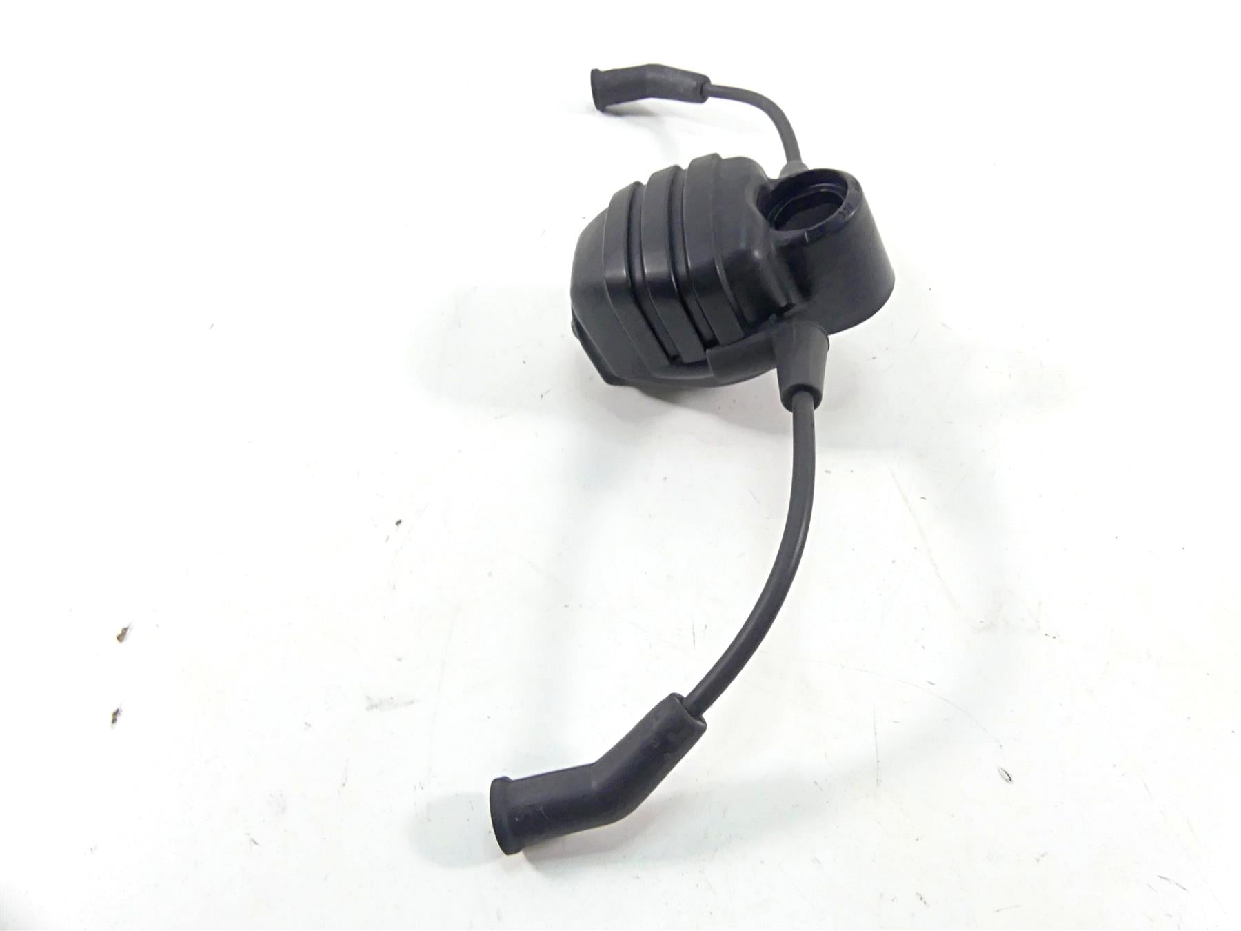 2011 Harley Softail FXS Blackline Ignition Coil Wires Plug Set 31684-11 32001-08 {{ shop.shopifyCountryName }} - Mototech271