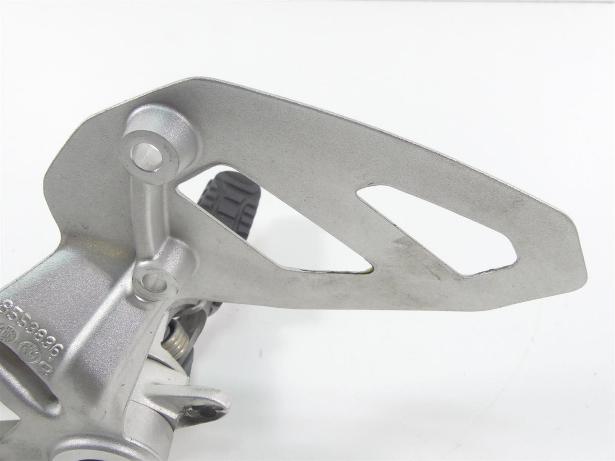 2016 BMW S1000XR K49 Right Rider Footpeg & Brake Pedal 46718553836 46718553839 {{ shop.shopifyCountryName }} - Mototech271