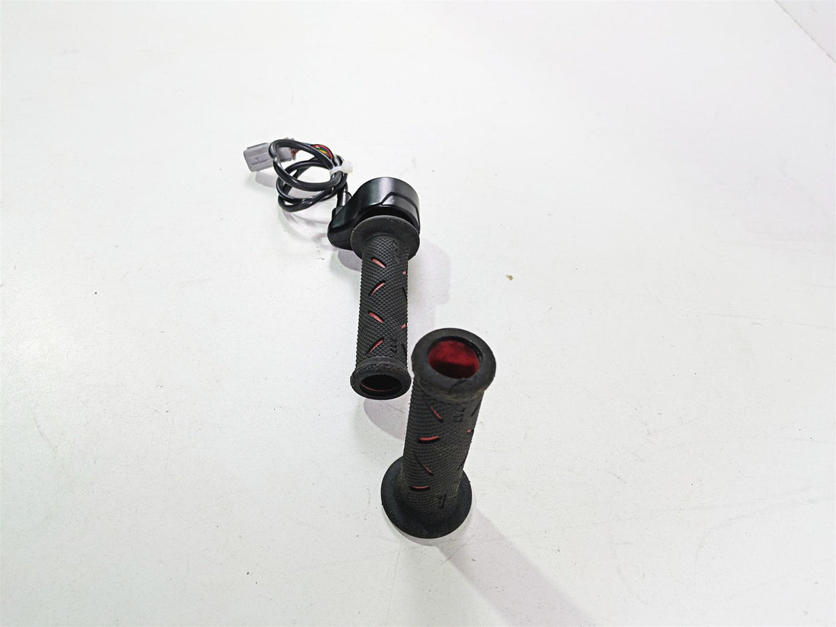 2013 Ducati Hypermotard 821 SP Ride By Wire Throttle Grip Set 66020034E {{ shop.shopifyCountryName }} - Mototech271