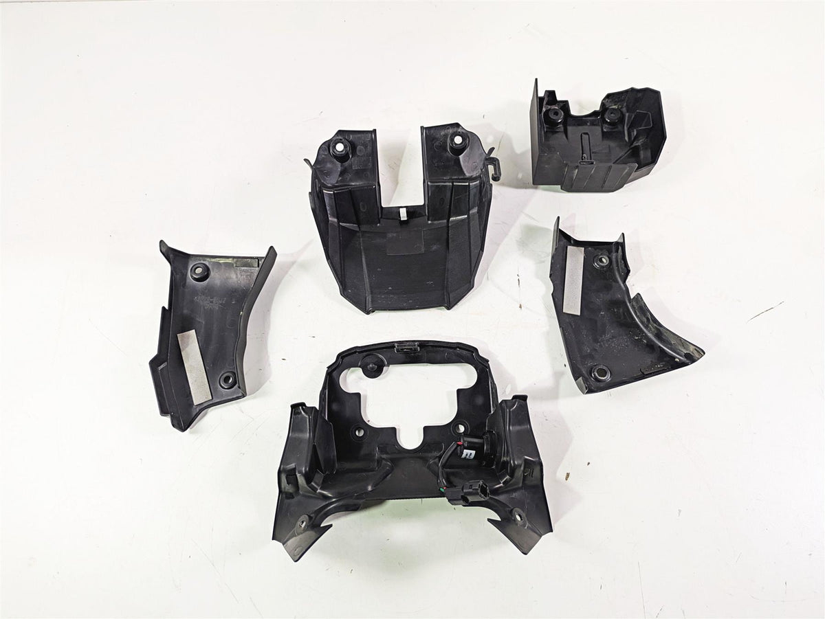 2020 Suzuki V-Strom 1050 XT Plastic Infill Cover Set 43585-31J0 18576-06L00 {{ shop.shopifyCountryName }} - Mototech271