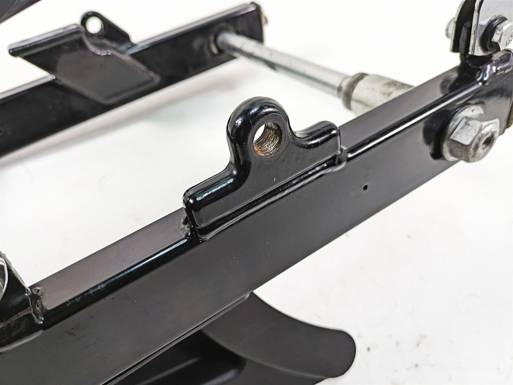 2005 Harley Dyna FXDL Low Rider Rear Swingarm Suspension & Belt Guards 47820-00A {{ shop.shopifyCountryName }} - Mototech271