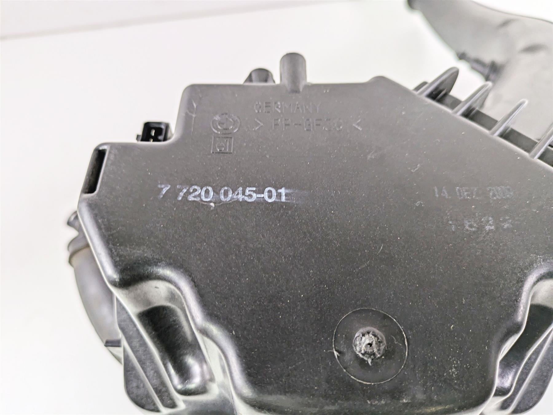 2010 BMW R1200RT K26 Air Box Breather Filter & Tubes 13717720045 {{ shop.shopifyCountryName }} - Mototech271