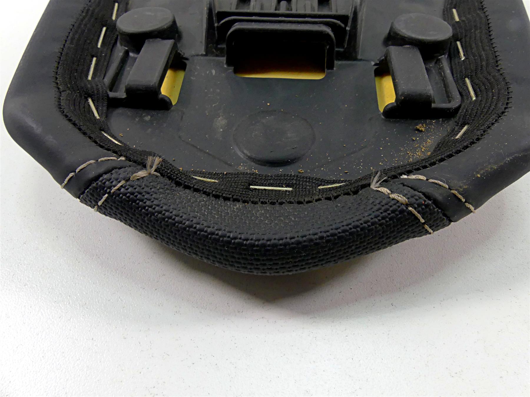 2022 Triumph Speed Triple 1200 RS Nice Rear Passenger Seat Saddle T2317015 {{ shop.shopifyCountryName }} - Mototech271