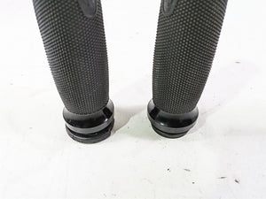 2016 Harley Touring FLTRX Road Glide Get-A-Grip Magnum Hand Grip Set 56100036