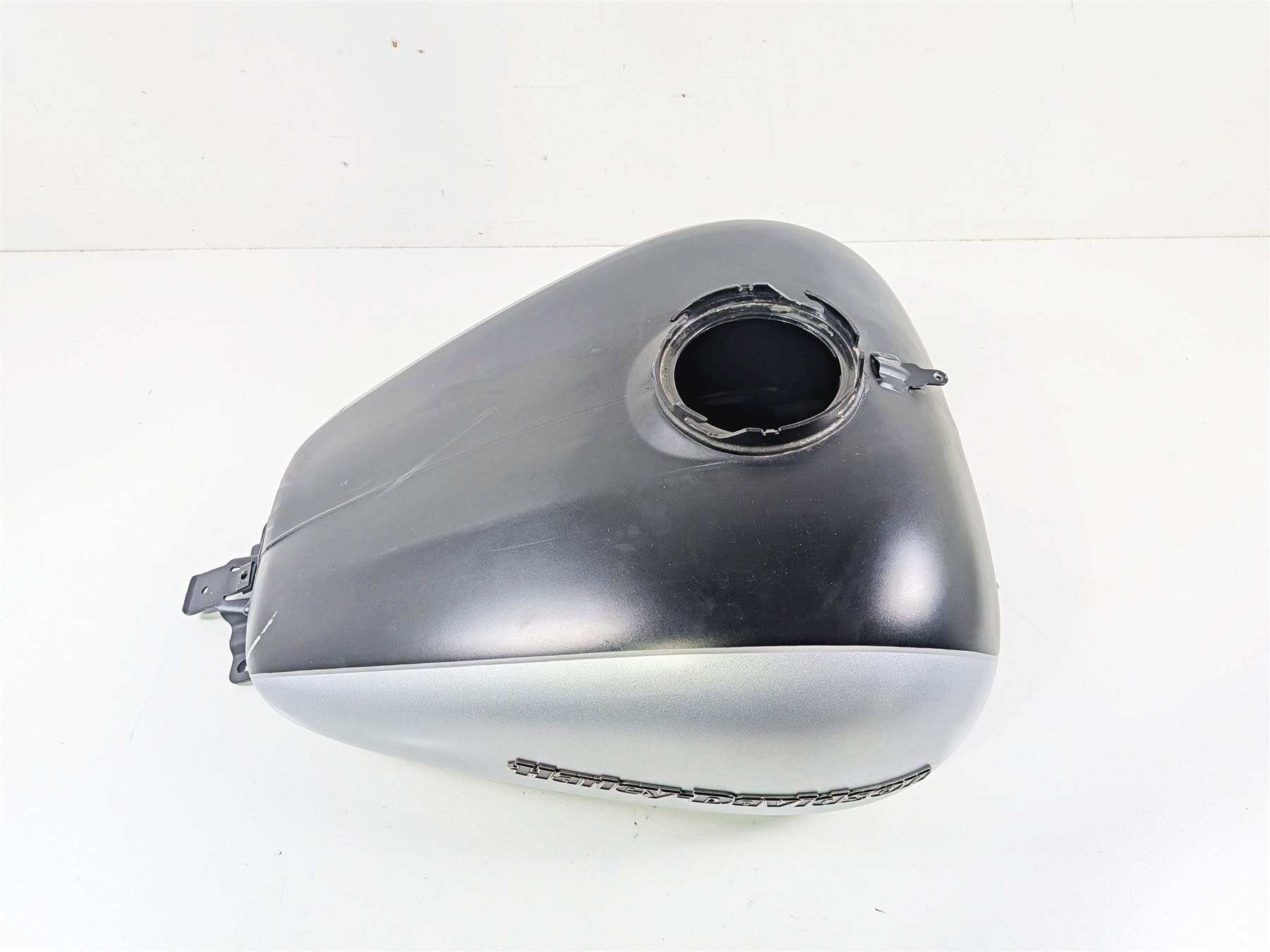2020 Harley Touring FLTRK Road Glide Fuel Gas Petrol Tank - No Dent 61356-08 {{ shop.shopifyCountryName }} - Mototech271