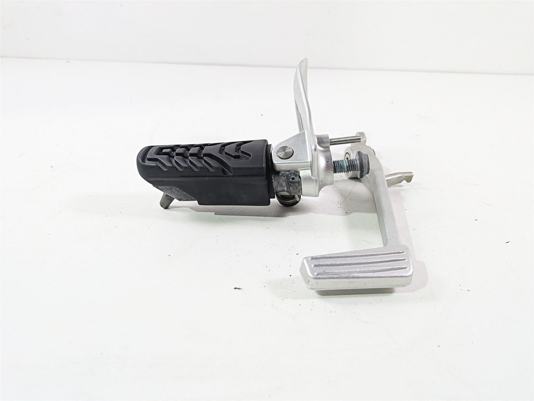 2016 BMW R1200RT K52 Right Left Foot Peg + Brake Pedal - Read 46718535642 {{ shop.shopifyCountryName }} - Mototech271