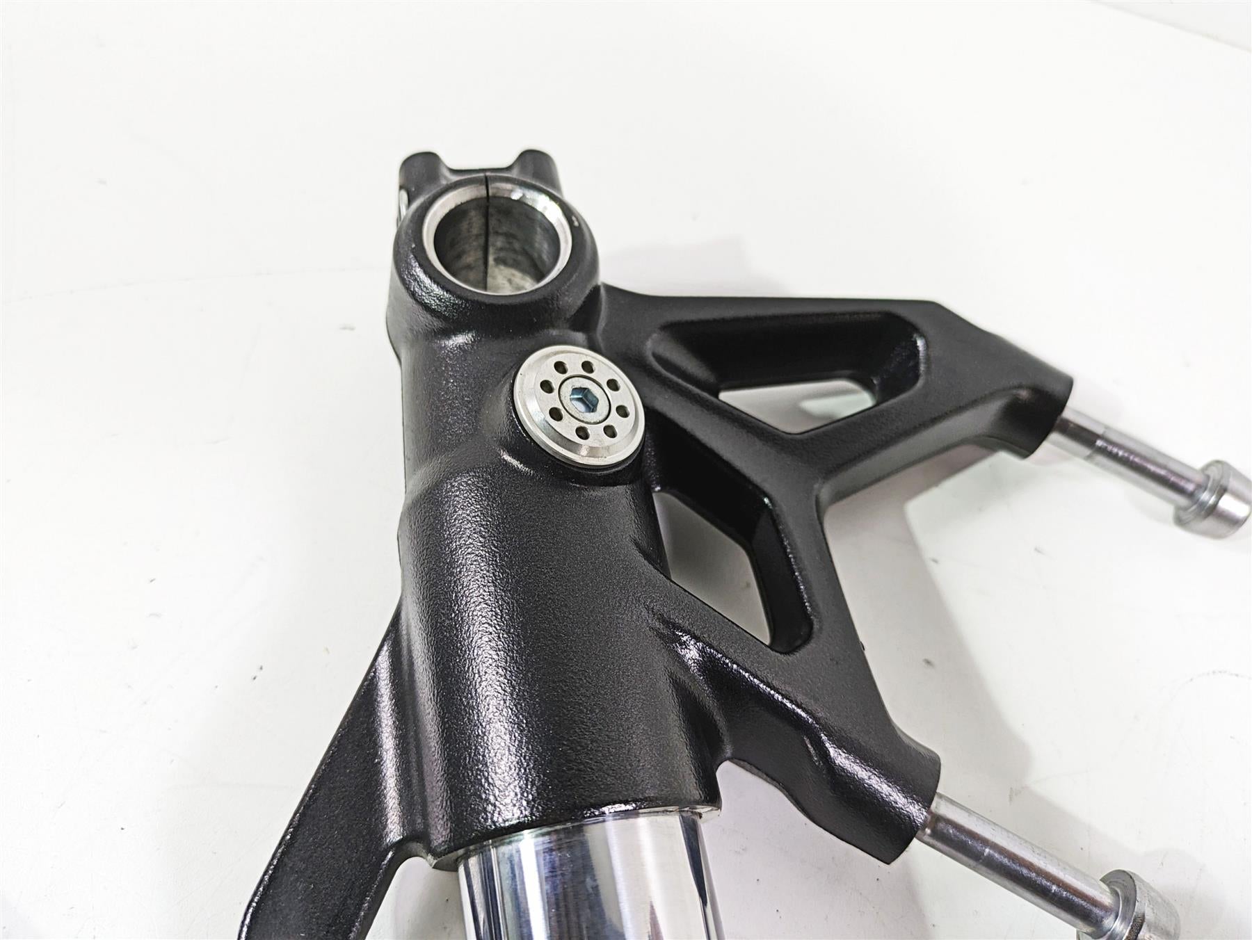 2023 Triumph Street Triple 765 RS Straight Showa Front Fork Leg Set 2k T2041654 {{ shop.shopifyCountryName }} - Mototech271