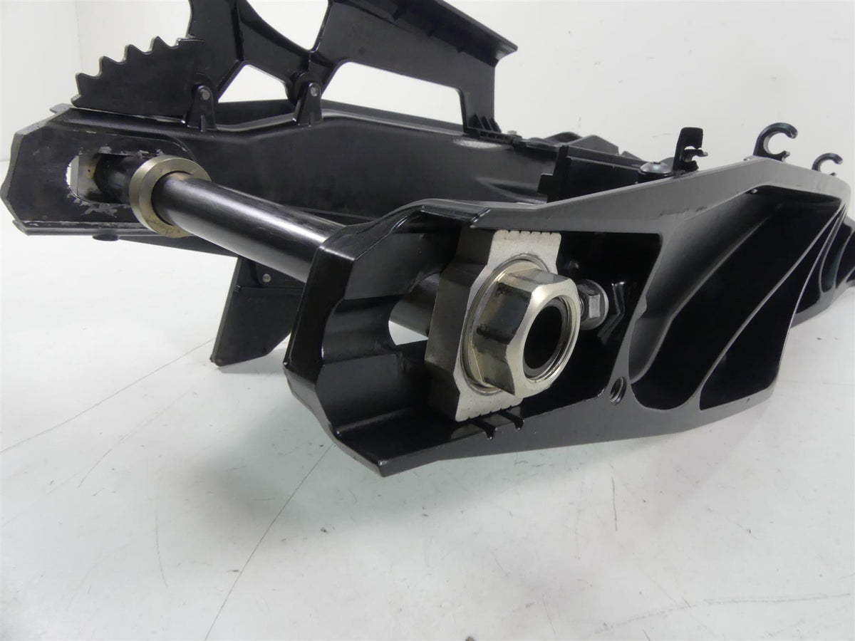 2015 KTM 1190 Adventure R Swingarm Swing Arm + Axle 60303298000 6070403004433 {{ shop.shopifyCountryName }} - Mototech271