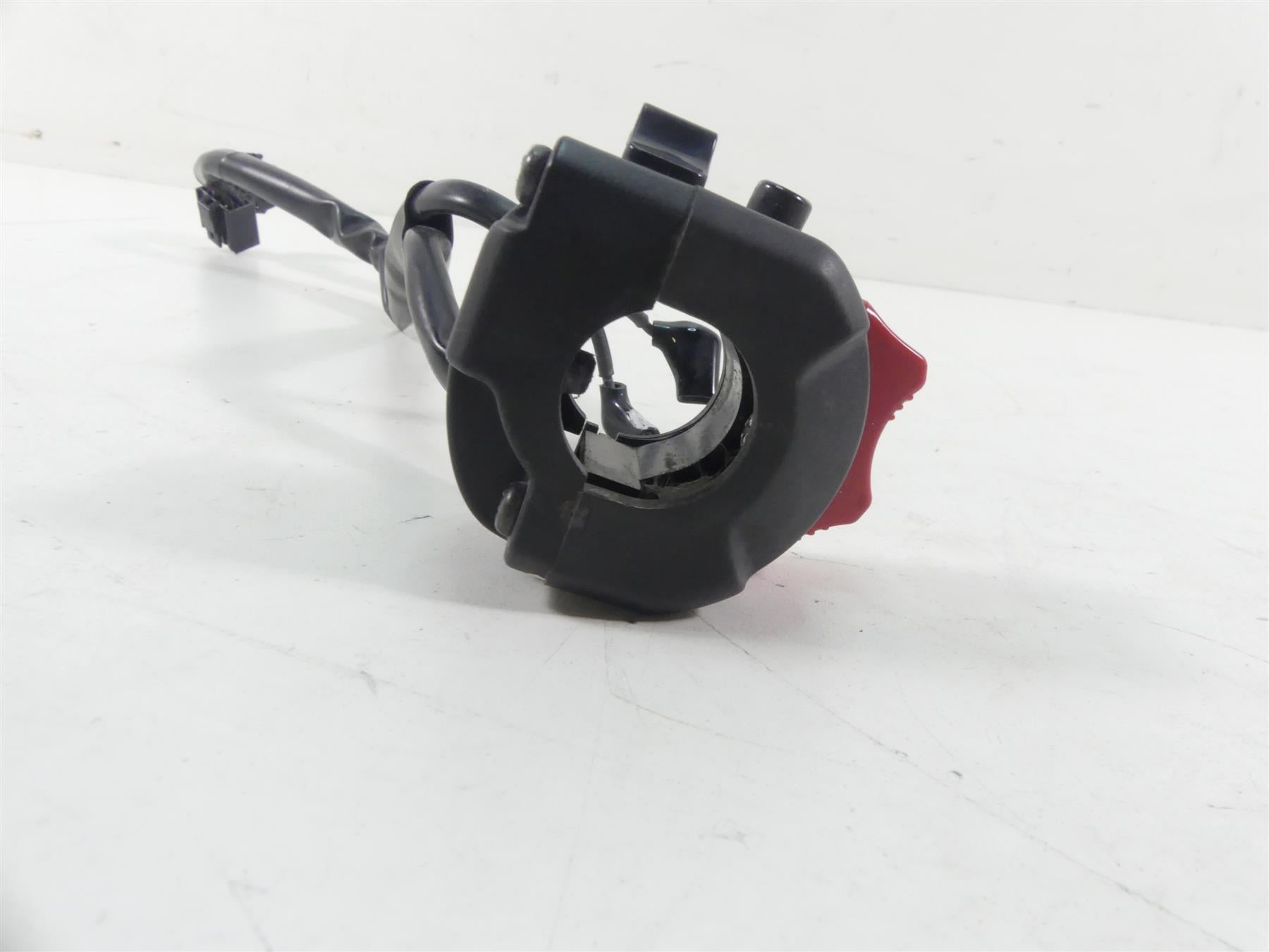 2015 Yamaha MT09 FZ09 Right Hand Start Kill Control Switch 1RC-83963-00-00 {{ shop.shopifyCountryName }} - Mototech271