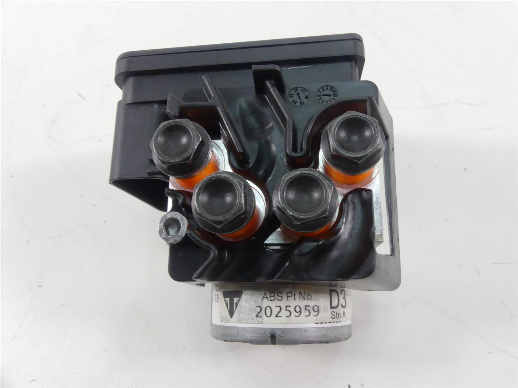 2018 Triumph Street Triple 765RS Abs Brake Pump Pressure Control Module T2025959 {{ shop.shopifyCountryName }} - Mototech271