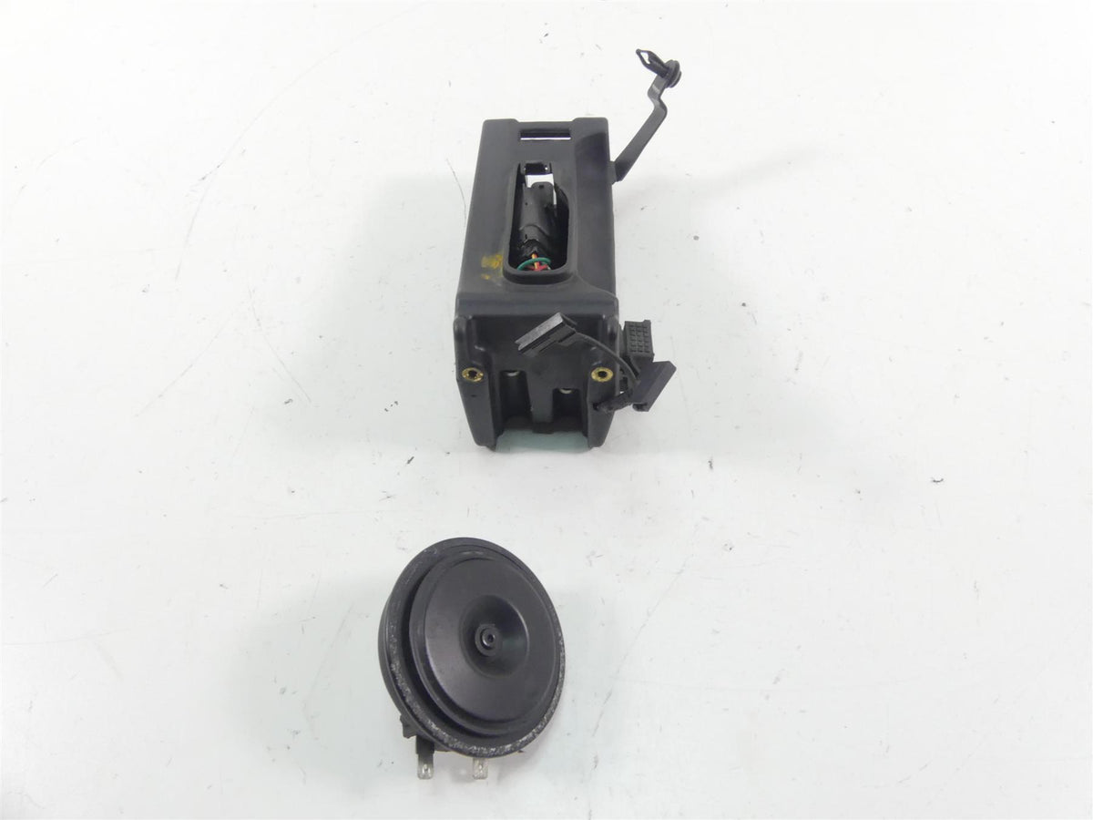 2021 Harley Softail FLSB Sport Glide Horn & Wiring Box 69201654 {{ shop.shopifyCountryName }} - Mototech271