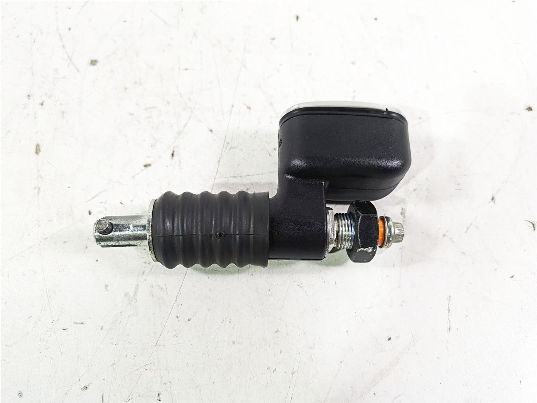 2005 Harley Softail FLSTFSE CVO Fat Boy Rear Brake Master Cylinder 41754-00F {{ shop.shopifyCountryName }} - Mototech271