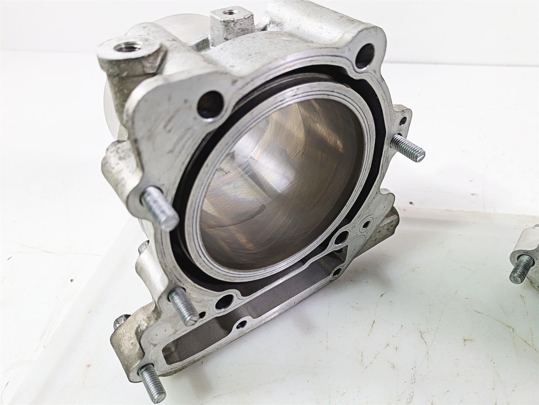 2008 Aprilia RSVR 1000 Factory Jug Barrel & Piston Set - Read AP0613419 {{ shop.shopifyCountryName }} - Mototech271