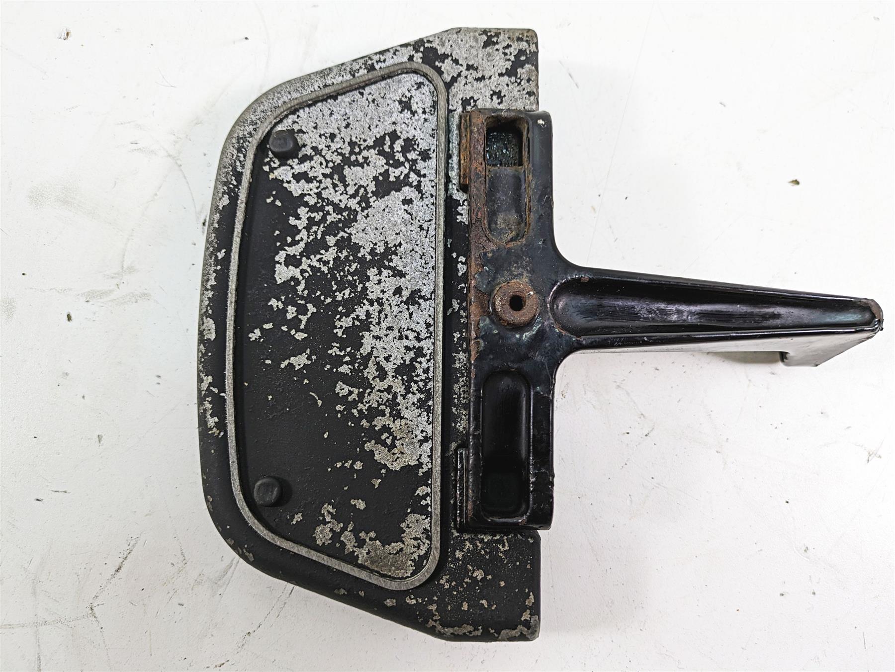 2005 Harley Touring FLHTCUI Electra Glide Passenger Floor Board Set 52719-93B {{ shop.shopifyCountryName }} - Mototech271
