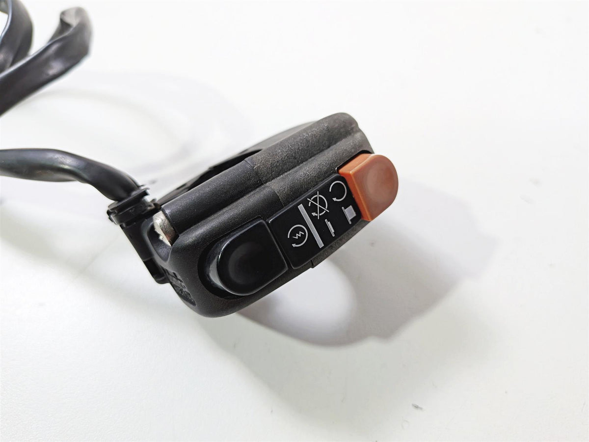 2008 Aprilia RSVR 1000 Factory Right Hand Control Switch Start Stop AP8118637 {{ shop.shopifyCountryName }} - Mototech271