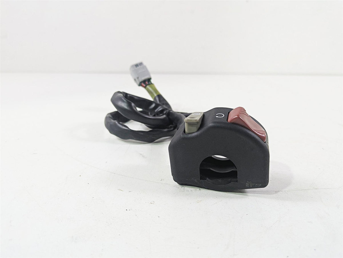 2024 Kawasaki ZX6R ZX636 Ninja Right Hand Control Switch Start Kill 46091-0625 {{ shop.shopifyCountryName }} - Mototech271