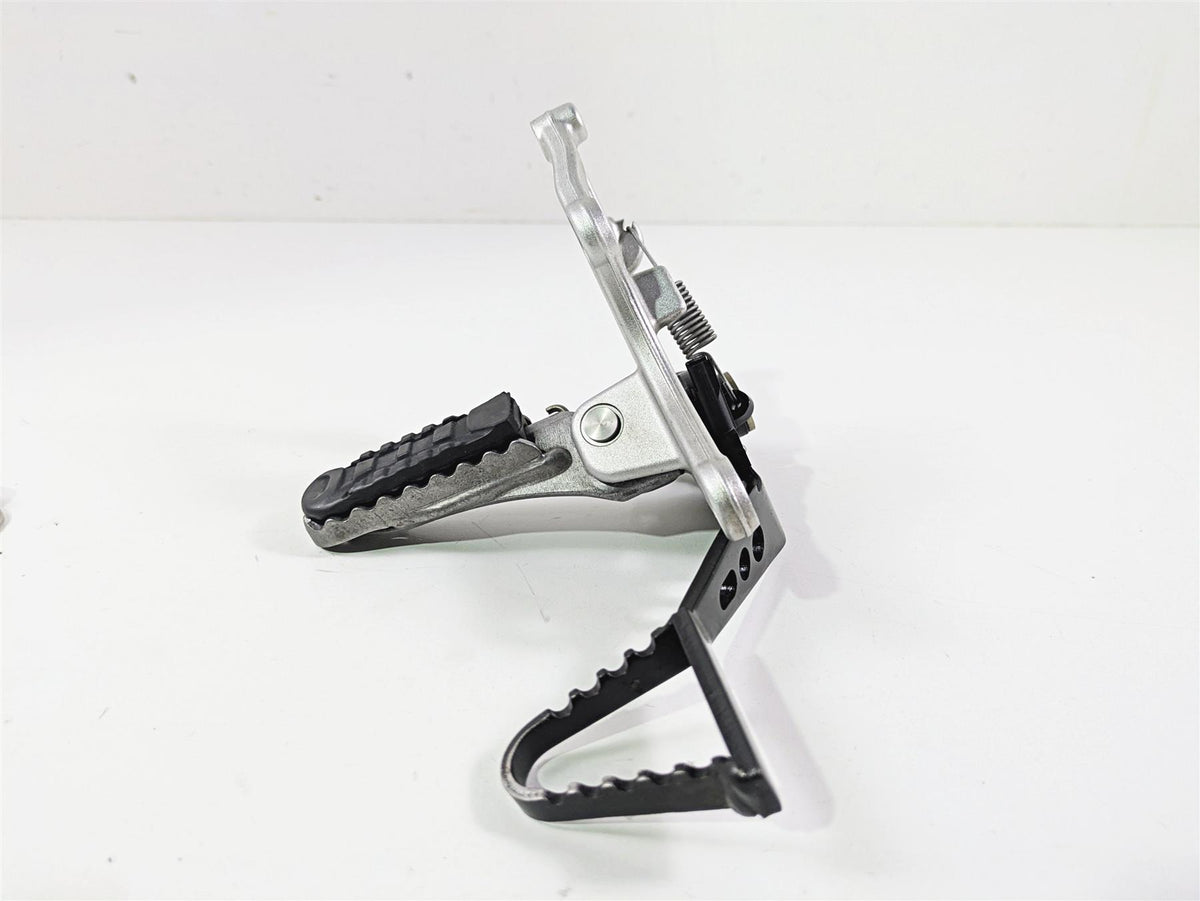2018 BMW R nineT Urban GS K33 Right Footpeg & Brake Pedal 46718558718 {{ shop.shopifyCountryName }} - Mototech271