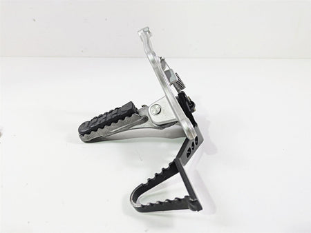 2018 BMW R nineT Urban GS K33 Right Footpeg & Brake Pedal 46718558718 {{ shop.shopifyCountryName }} - Mototech271