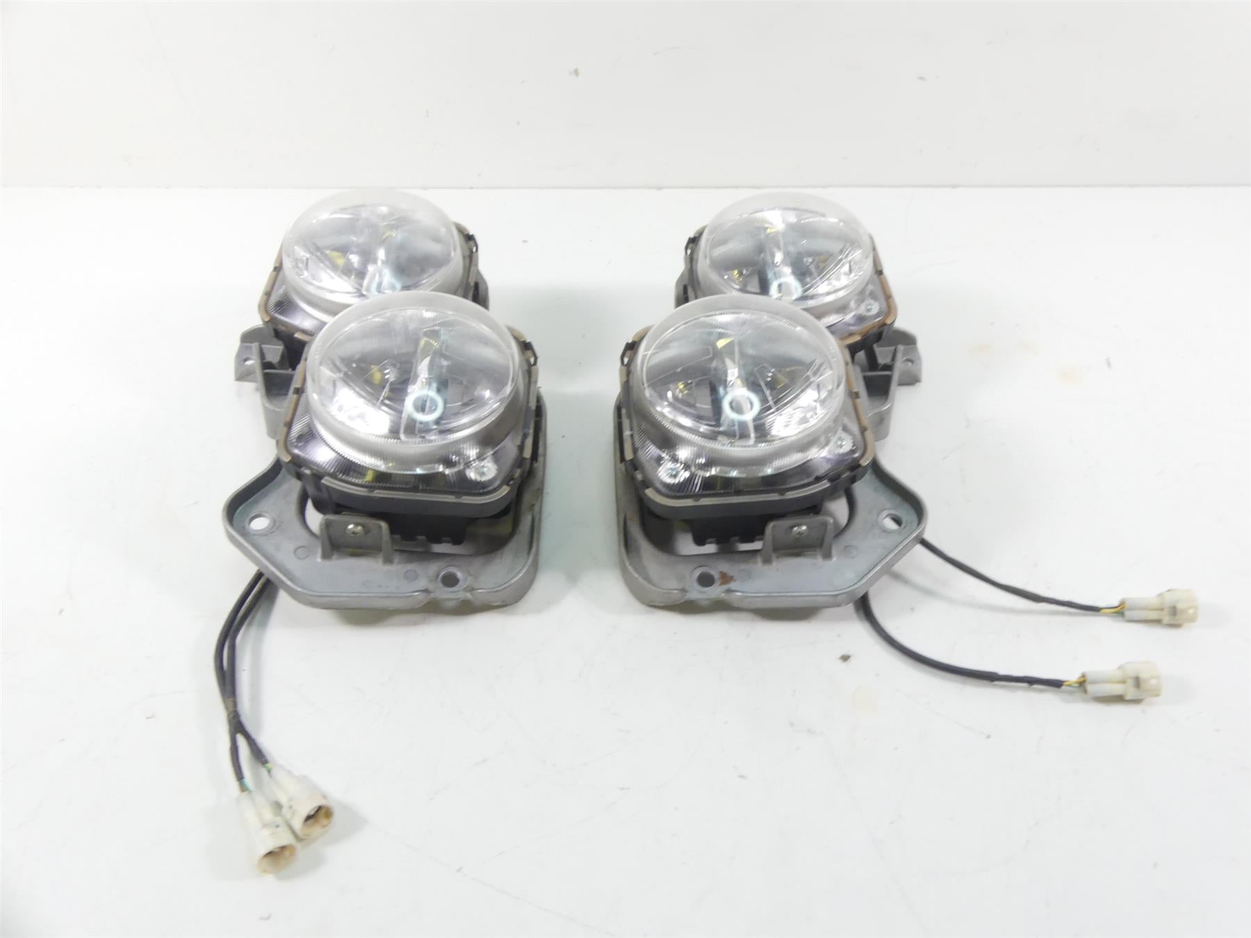 2018 Yamaha YXZ1000R EPS SS Headlight Head Light Lamp Lens Set 2UD-84300-00-00 {{ shop.shopifyCountryName }} - Mototech271