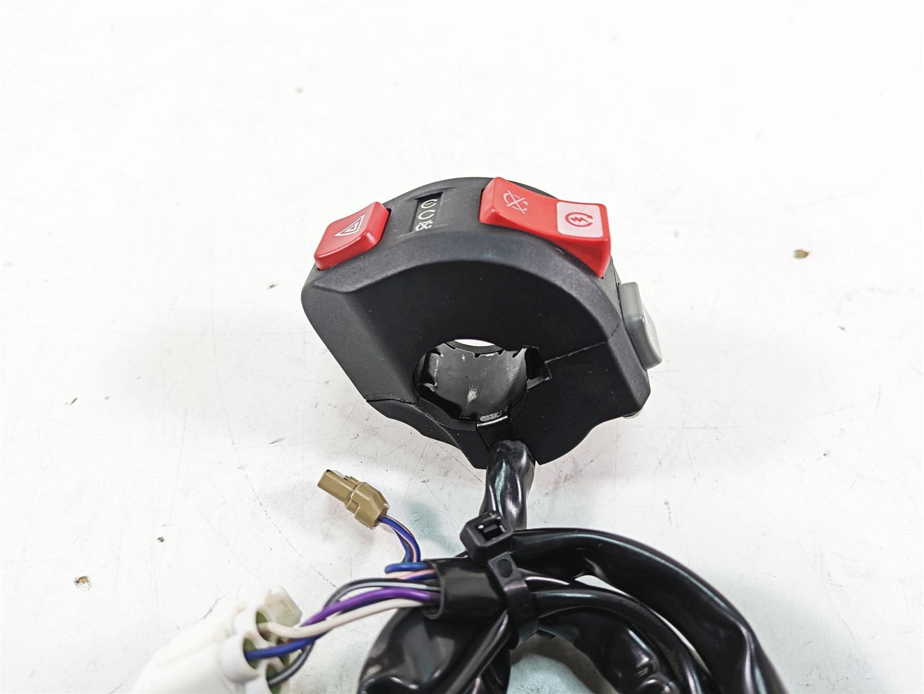 2020 KTM 1290 Super Adventure R Right Hand Start Stop Control Switch 61411174100 {{ shop.shopifyCountryName }} - Mototech271