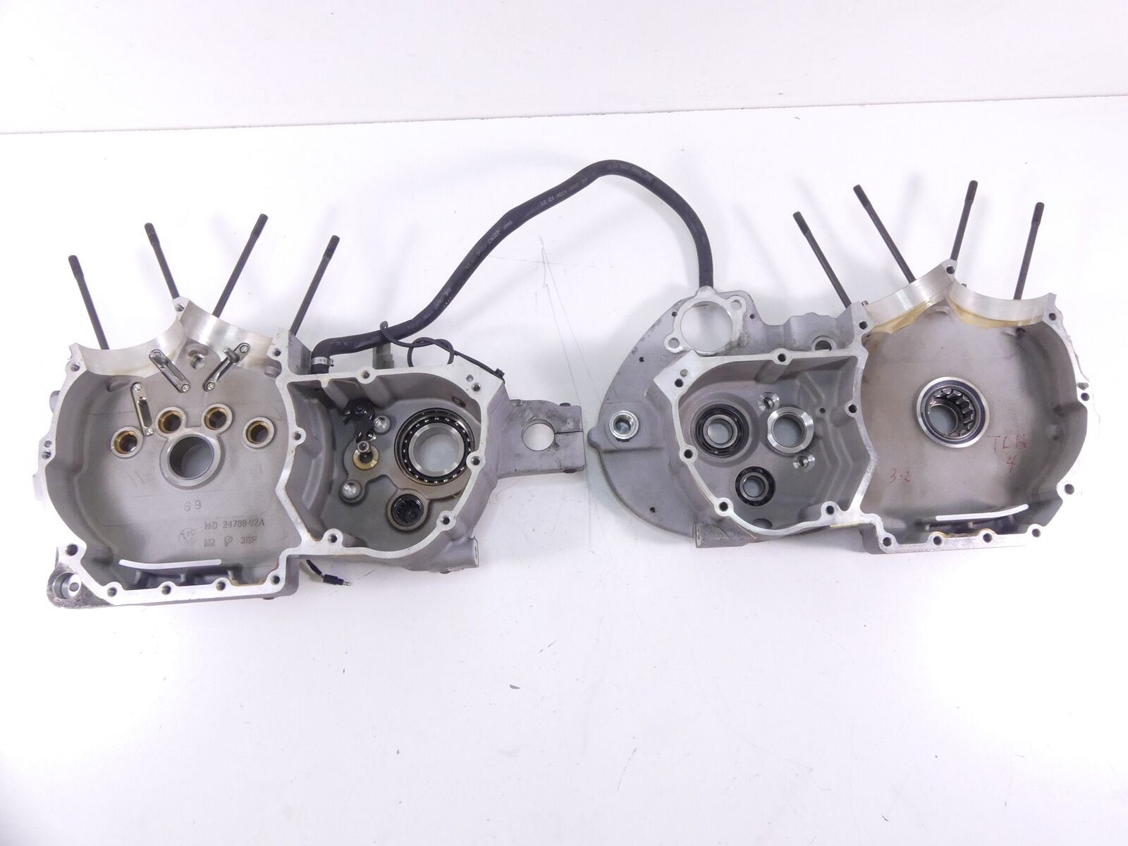 2006 Buell Ulysses XB12 X Engine Crankcase Crank Case Set 24439-06 {{ shop.shopifyCountryName }} - Mototech271