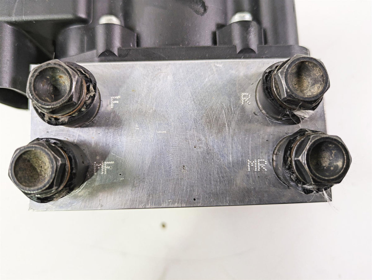 2011 Harley Touring FLHTCUSE CVO E-Glide Abs Brake Pump Module 40601-08A {{ shop.shopifyCountryName }} - Mototech271