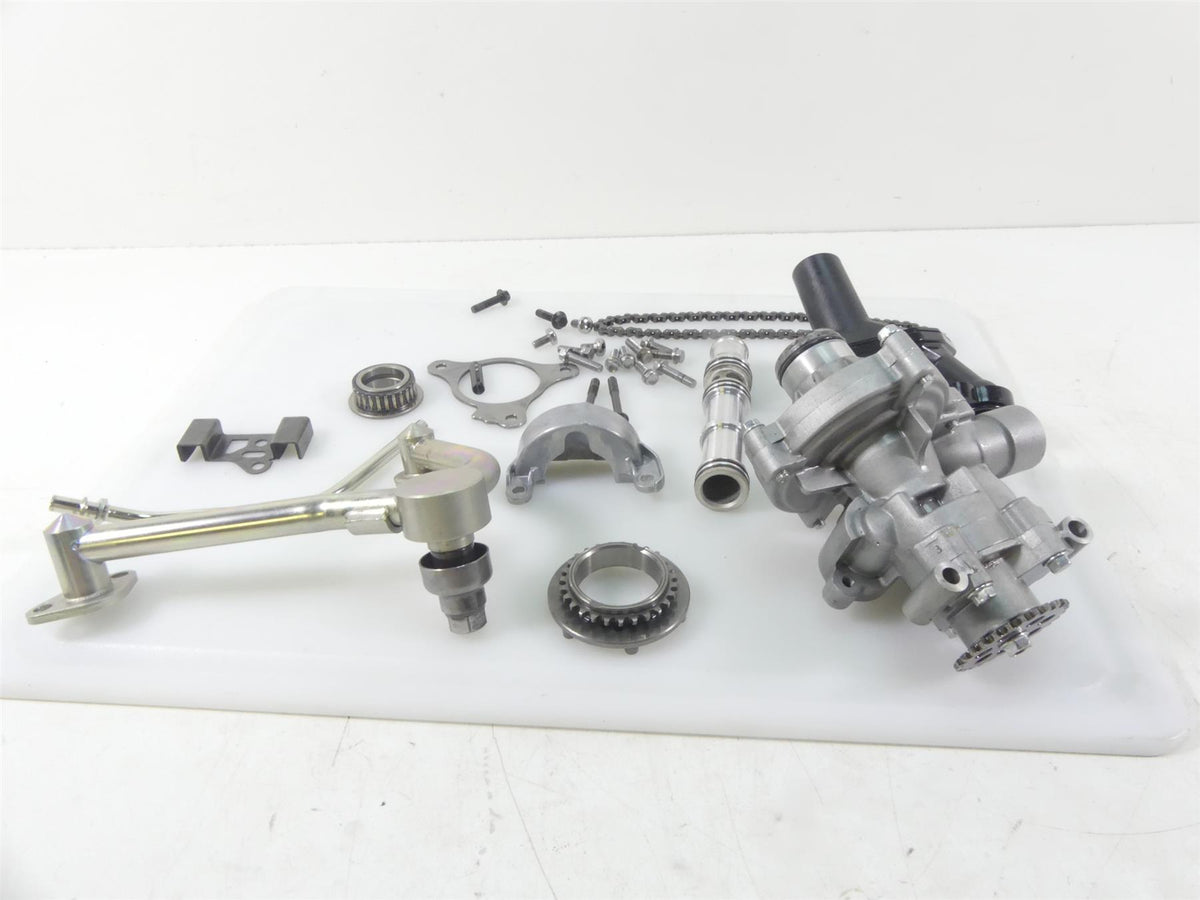 2019 Triumph Street Triple 765R Oil & Water Pump Assembly Set T1210292 {{ shop.shopifyCountryName }} - Mototech271