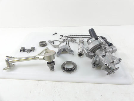 2019 Triumph Street Triple 765R Oil & Water Pump Assembly Set T1210292 {{ shop.shopifyCountryName }} - Mototech271