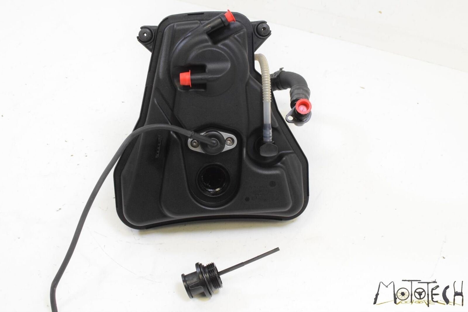 2011 BMW K1300S K1300 S K40 Oil Tank Reservoir Assembly 17218529840 {{ shop.shopifyCountryName }} - Mototech271