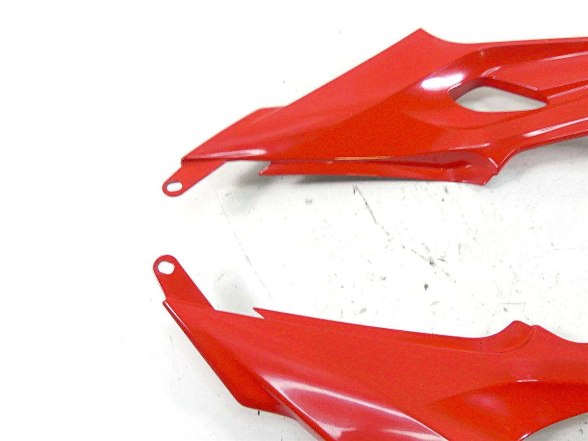 2018 BMW S1000RR K46 Left Right Tank Knee Fairing Set 46638540849 46638540850 {{ shop.shopifyCountryName }} - Mototech271