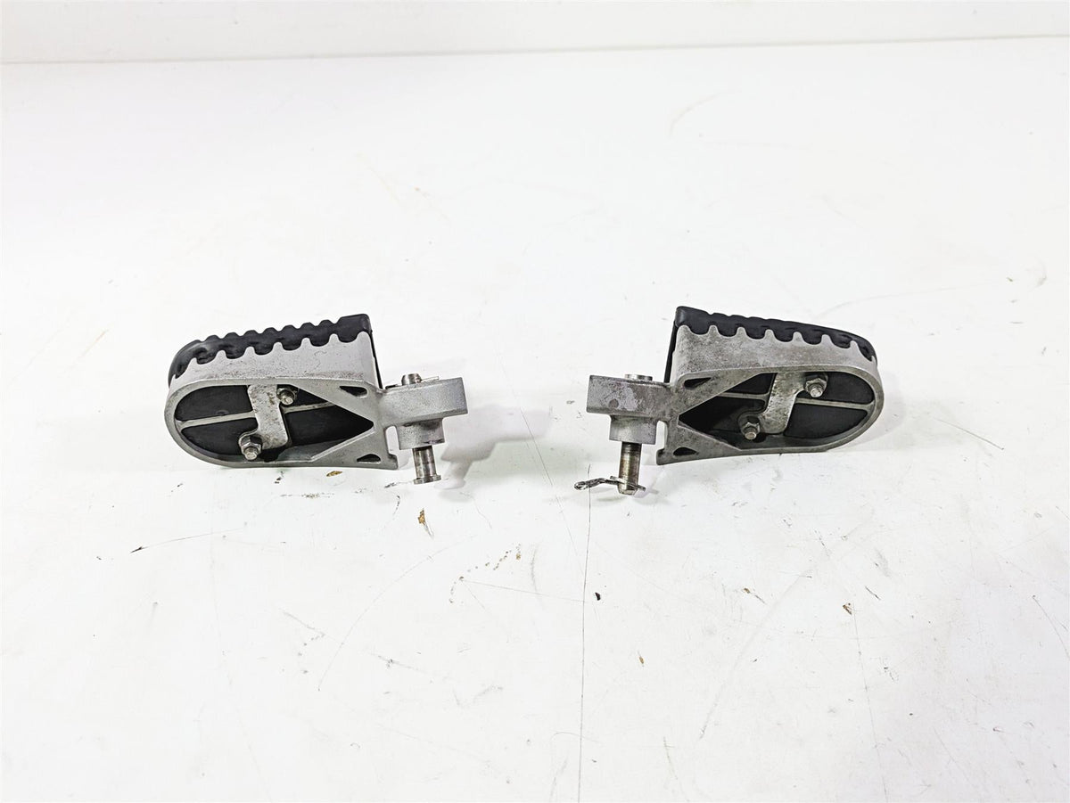 2017 BMW F800GS Adv K75 Front Footpeg Foot Peg Rest Set 77258533661 77258533662 {{ shop.shopifyCountryName }} - Mototech271