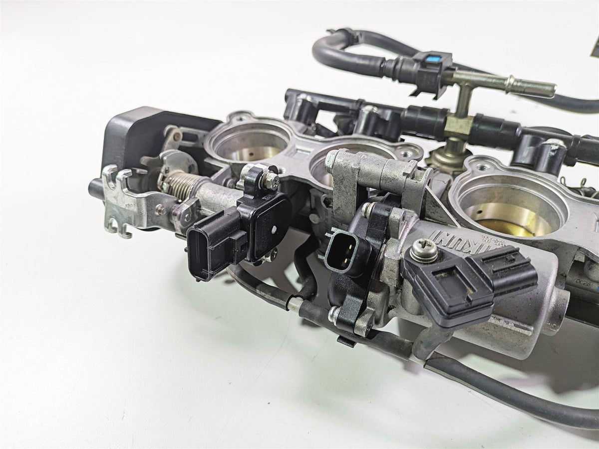 2014 Yamaha YZFR1 R1 RN22 Mikuni Throttle Body Bodies 1KB-13750-00-00 {{ shop.shopifyCountryName }} - Mototech271
