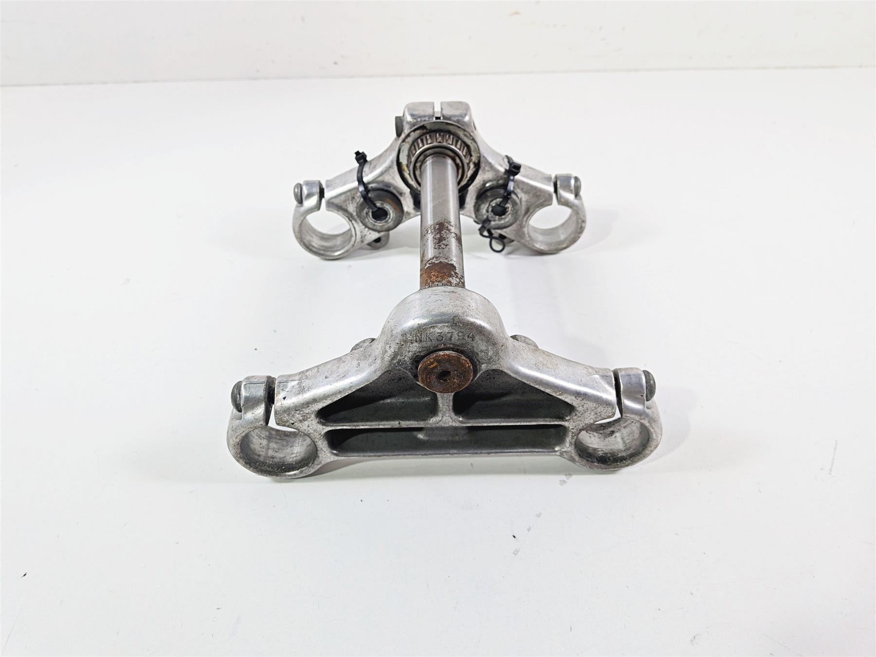 1998 Harley Dyna FXDL Low Rider Upper & Lower Triple Tree - Read 45598-90B {{ shop.shopifyCountryName }} - Mototech271