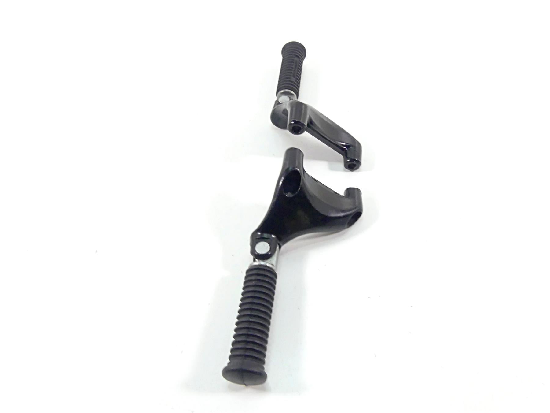 2005 Harley Sportster XL1200 C Rear Passenger Foot Peg Set 49314-04 49315-04 {{ shop.shopifyCountryName }} - Mototech271