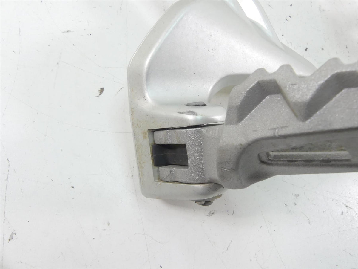2020 Ducati Multistrada 1260 Enduro Rear Passenger Footpeg Rest Set 82412631AA {{ shop.shopifyCountryName }} - Mototech271