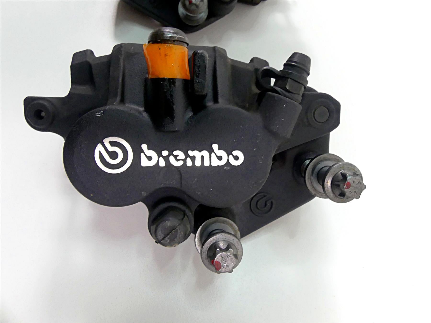 2013 BMW F800GS STD K72 Front Brake Caliper Set 34117716715 34117716716 {{ shop.shopifyCountryName }} - Mototech271